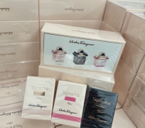 SET NƯỚC HOA SIGNORINA 3 CHAI 3x20ML