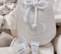 SET DƯỠNG DA DIOR 2 MÓN (TÚI VẢI RÚT)