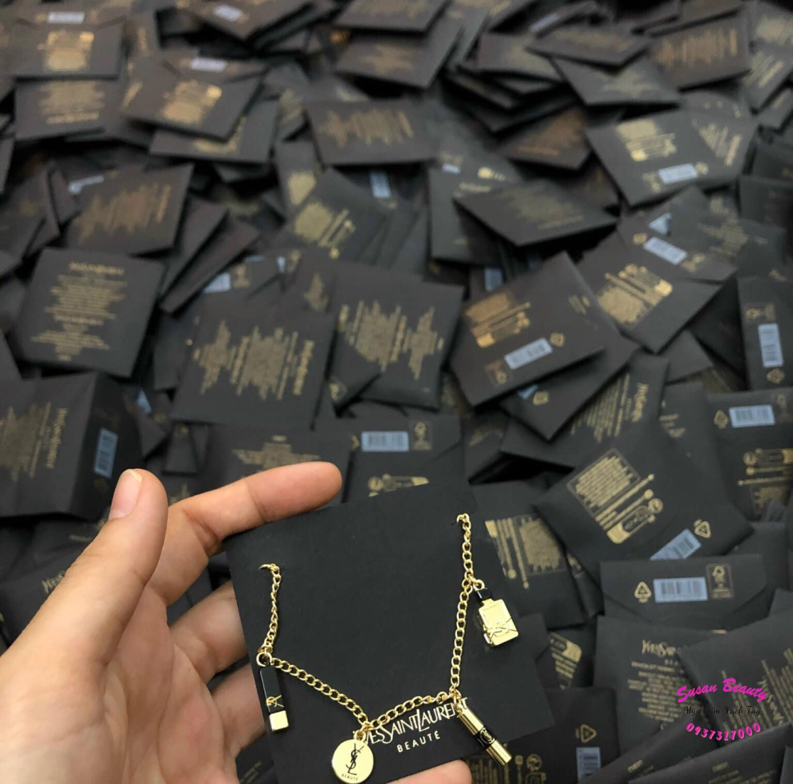 LẮC TAY YSL ( SẴN CHARM )
